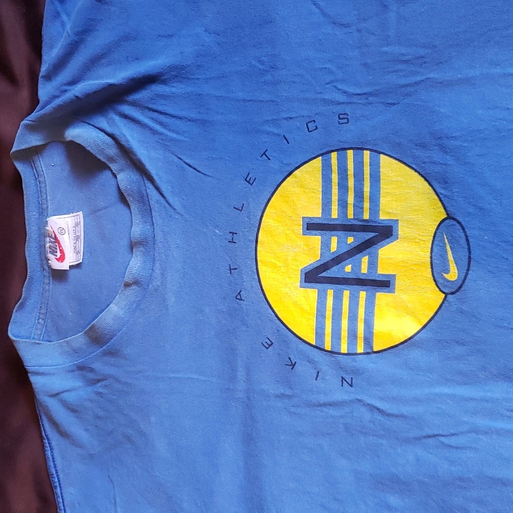 Y2K Vintage Nike Athletics T-shirt